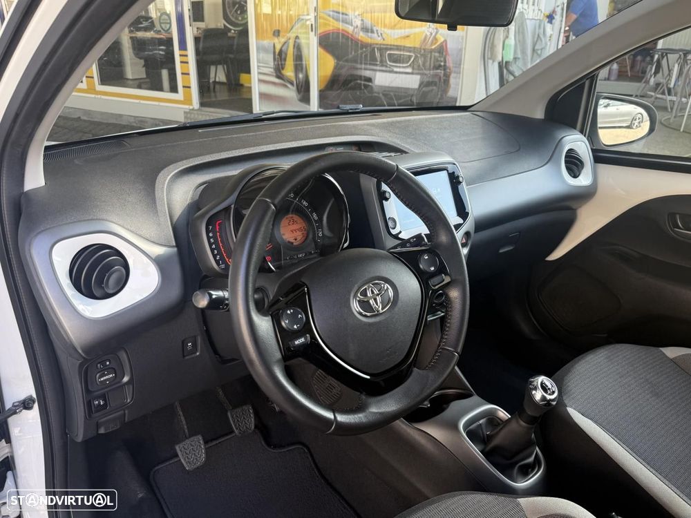 Toyota Aygo 1.0 X-Play+X-Touch - 18
