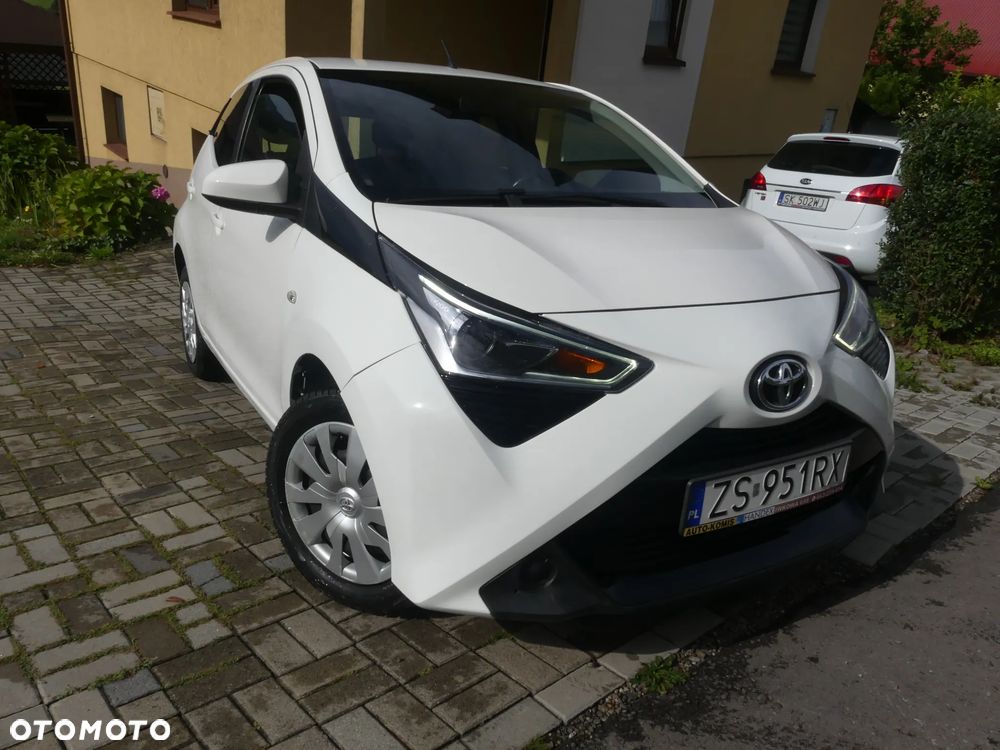 Toyota Aygo x-play - 9