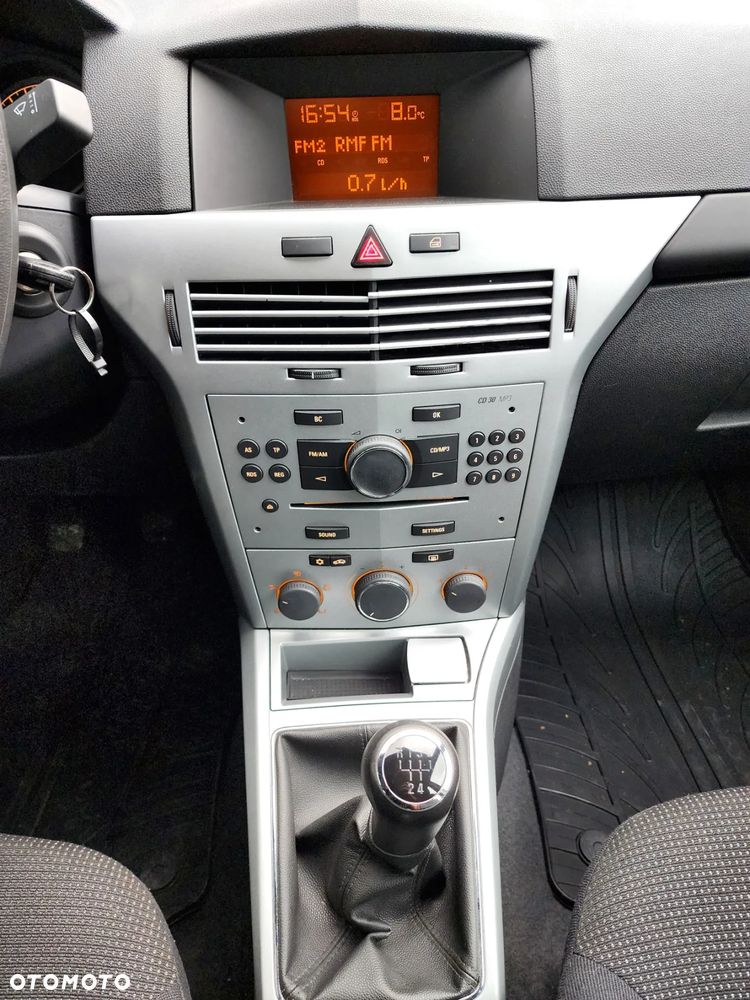 Opel Astra 1.4 Enjoy - 21