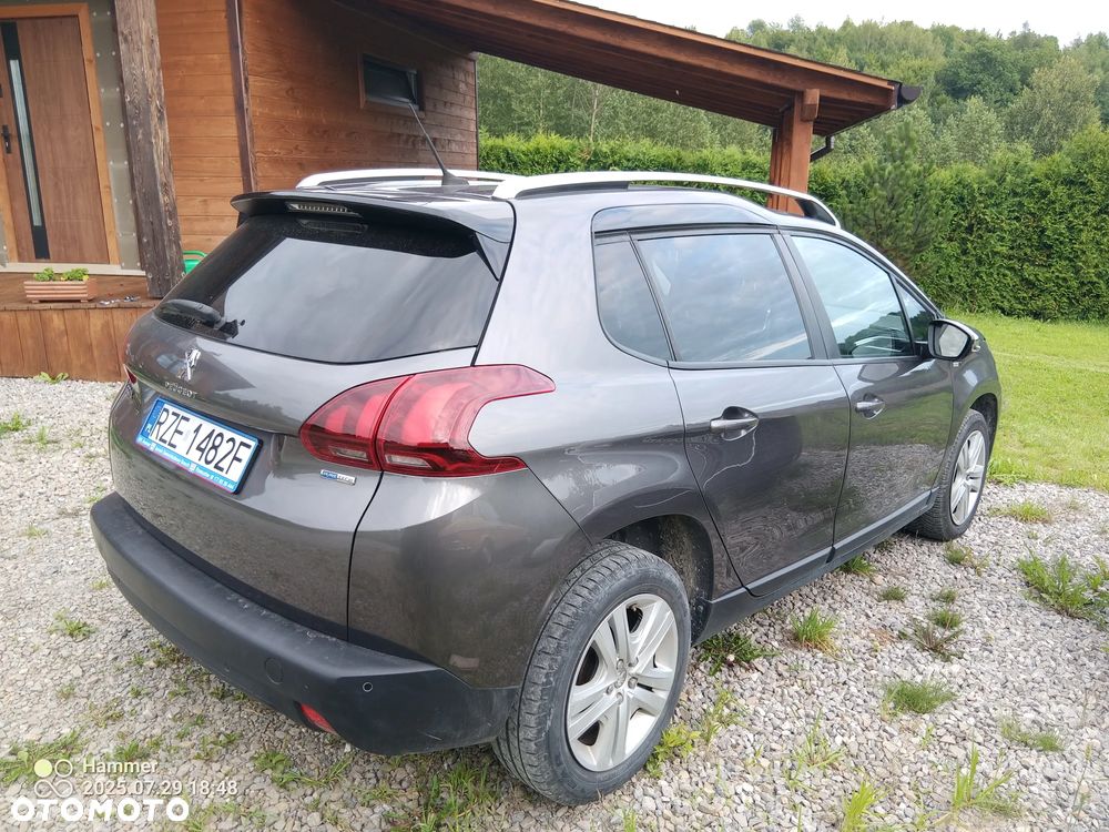 Peugeot 2008 1.2 Pure Tech Style - 3