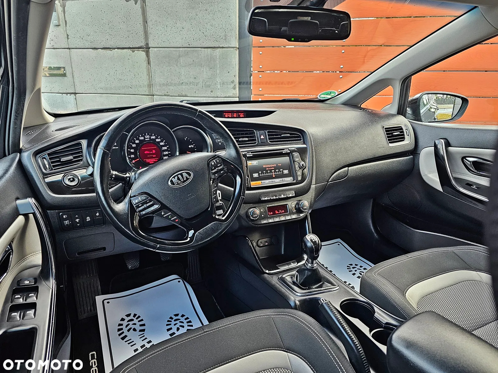 Kia Ceed 1.6 GDI Platinum Edition - 16