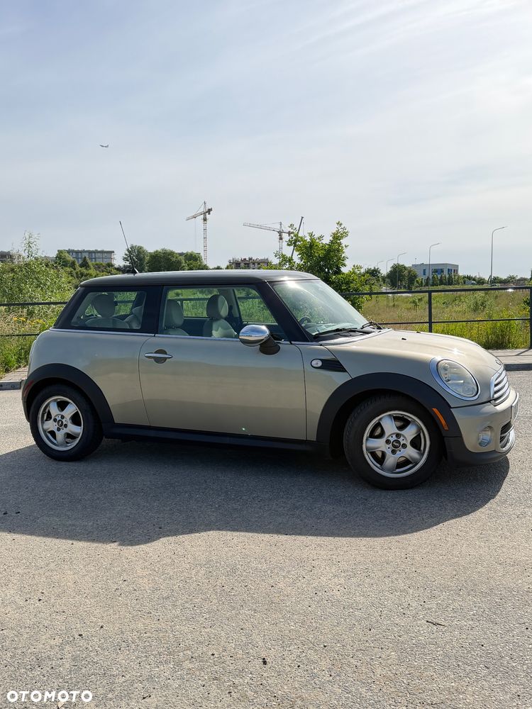 MINI Cooper Standard - 4