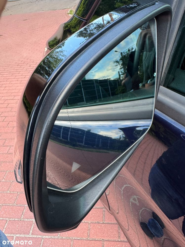 Mercedes-Benz Klasa V 300 d kompakt 9G-TRONIC Special Edition Style - 11