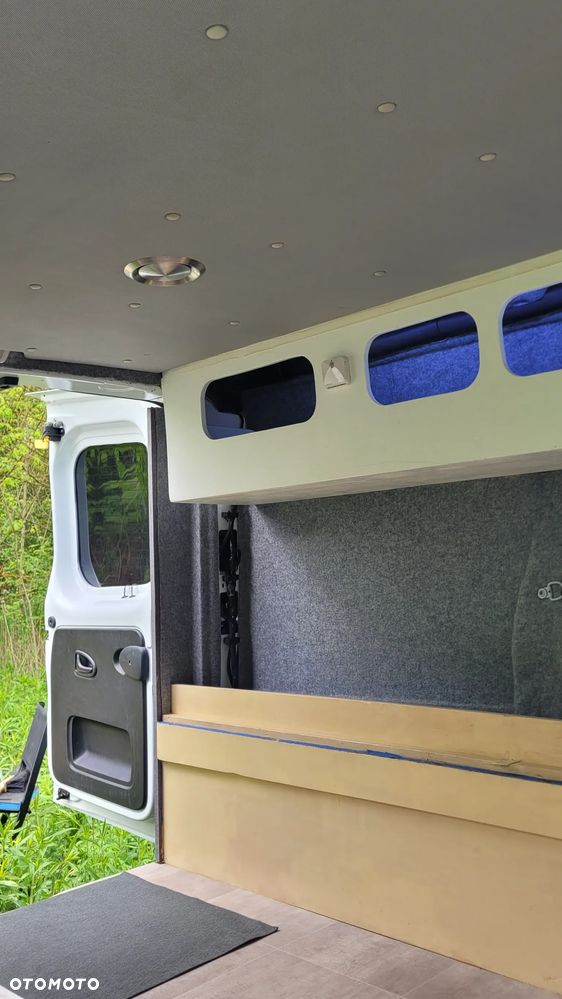Renault Trafic - 13