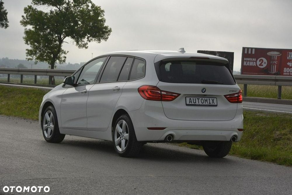 BMW Seria 2 218d Sport Line - 6