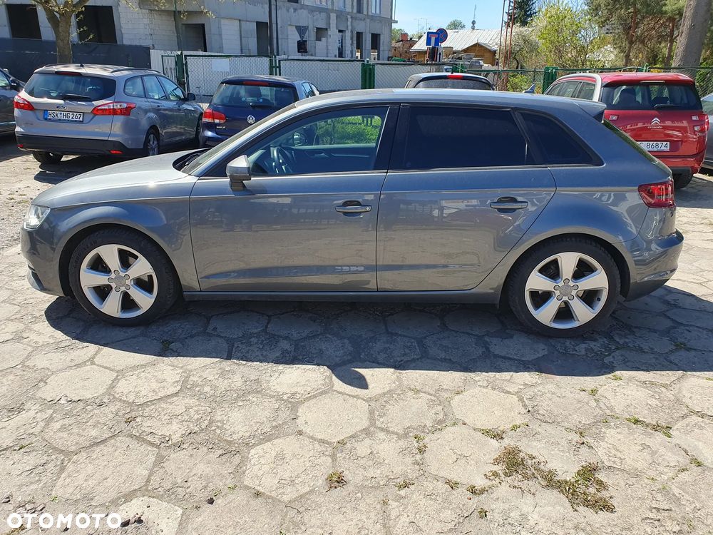Audi A3 Sportback 1.6 TDI DPF Ambiente - 3