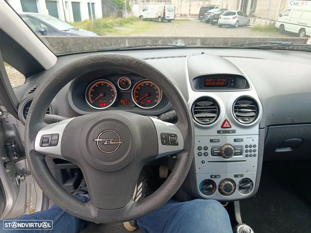 Opel Corsa - 8