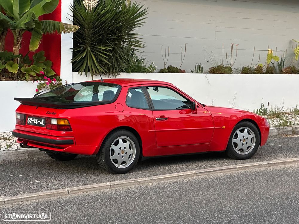 Porsche 944 Turbo - 7