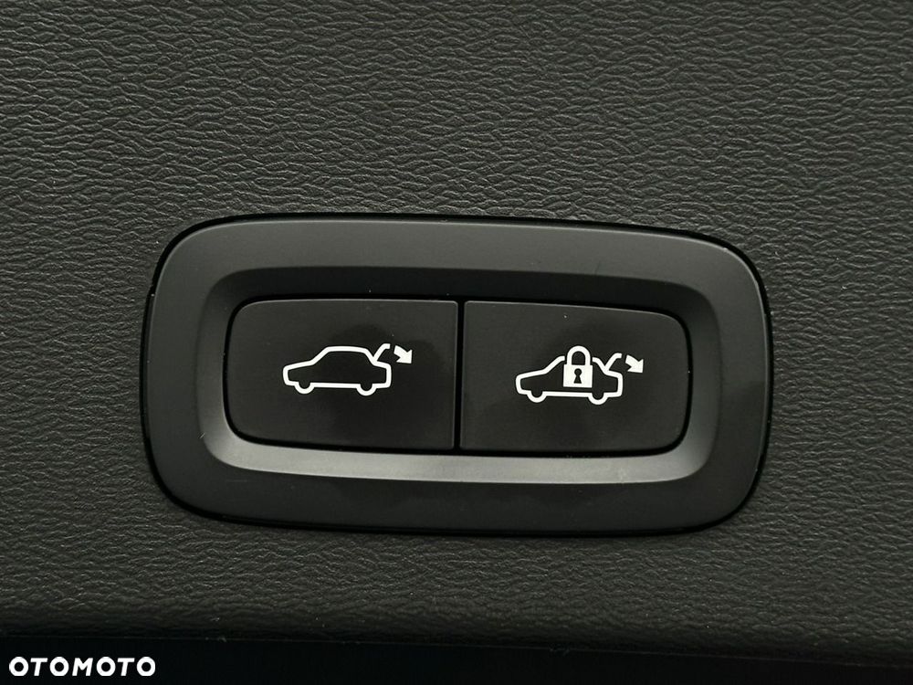 Volvo XC 40 T4 Plug-In Hybrid Core - 15