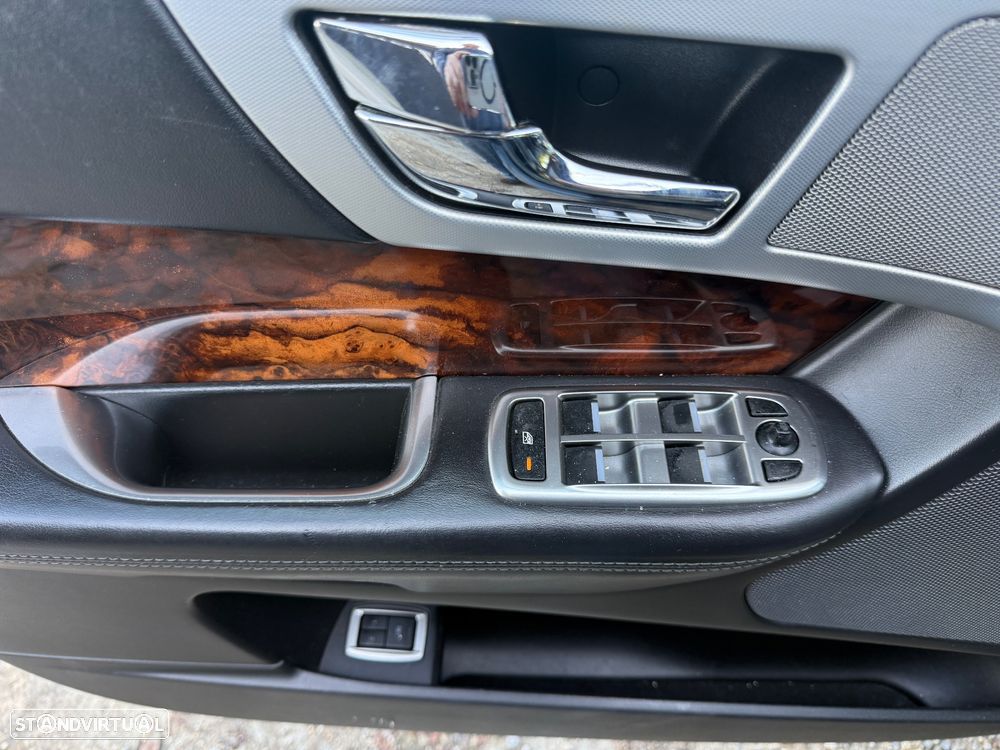 Jaguar XF 2.2 D Premium Luxury - 22