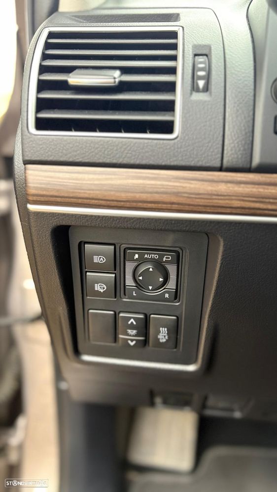 Toyota Land Cruiser 2.8 D-4D Auto Executive - 14