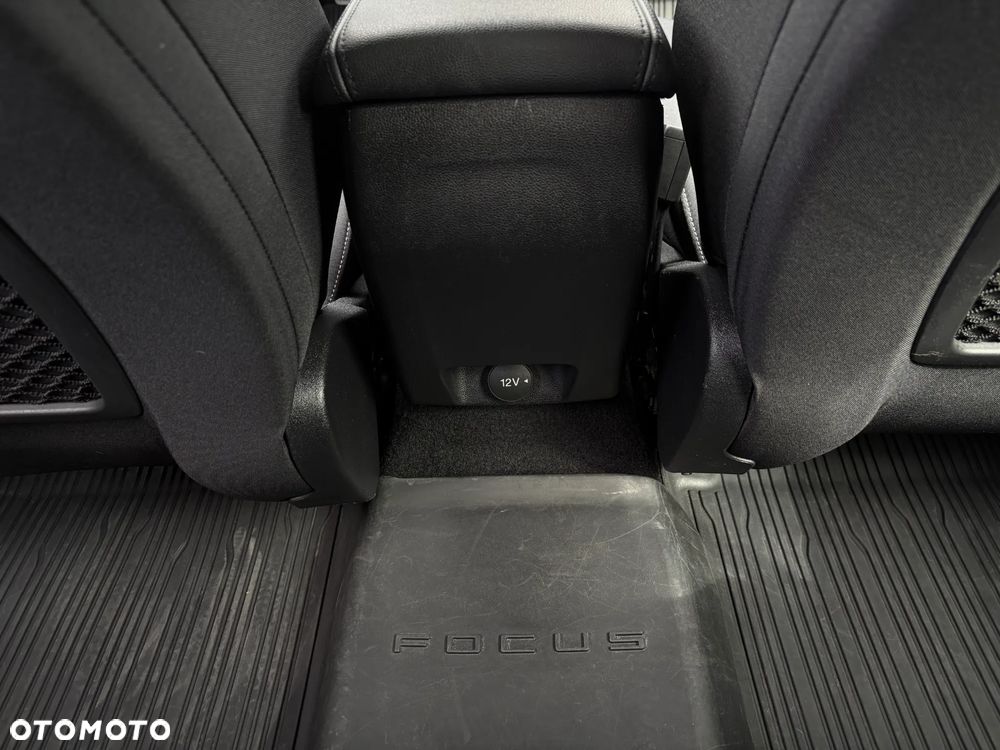 Ford Focus 1.5 EcoBlue SCR Connected - 25