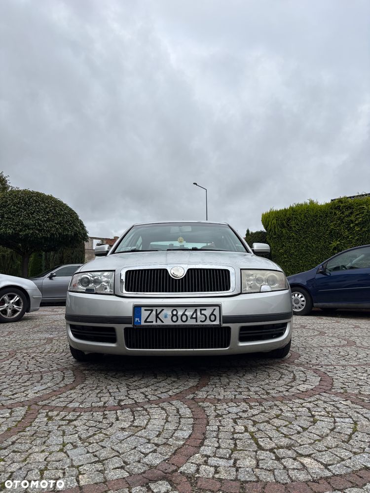 Skoda Superb 1.8 Turbo Elegance - 3