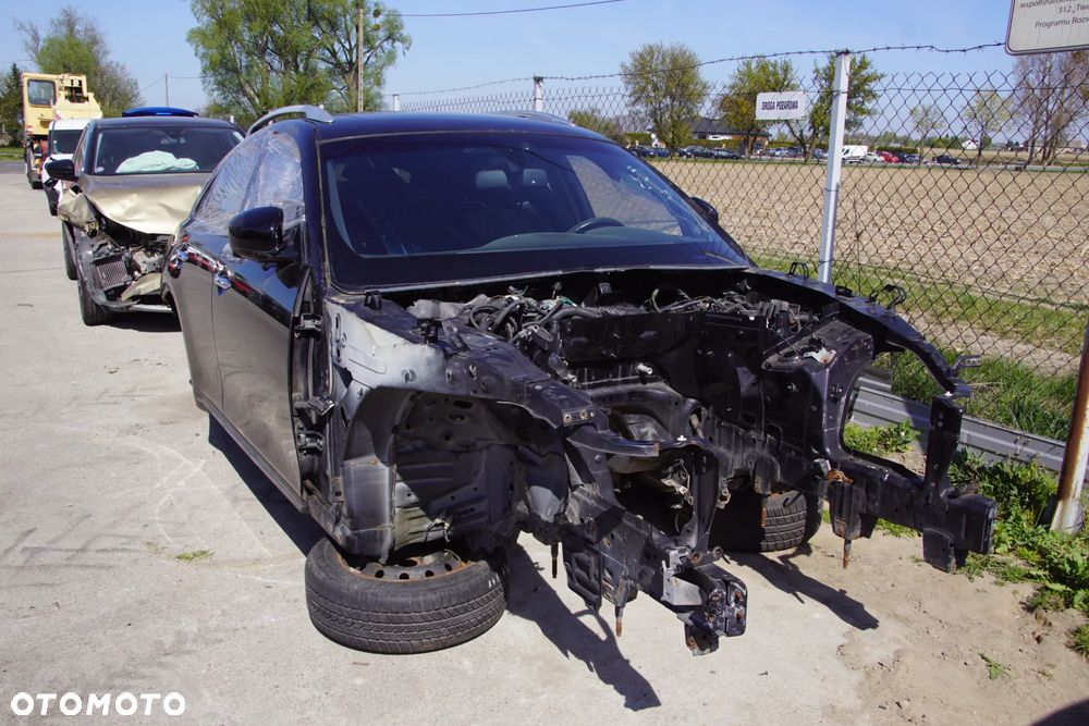 Auto na części - Infiniti FX30d S II 3.0 D 238 KM V9X RE7R01A GAC 2013R Silnik Skrzynia Zderzak Drzwi Klapa Lampa Relingi Szyby Lusterko Klamka Deska Kokpit Sterownik Moduł Czujnik Licznik Wyświetlacz Panel Kierownica - 1