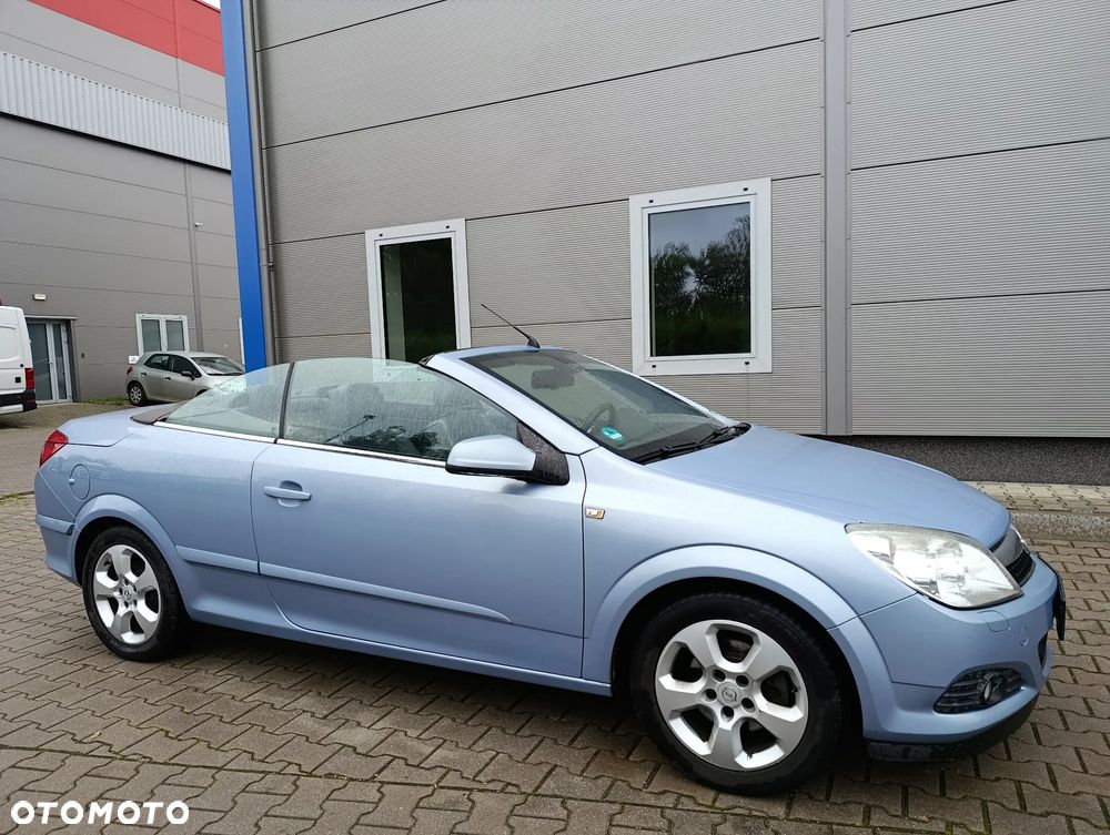 Opel Astra Twin Top 1.8 Endless Summer - 23