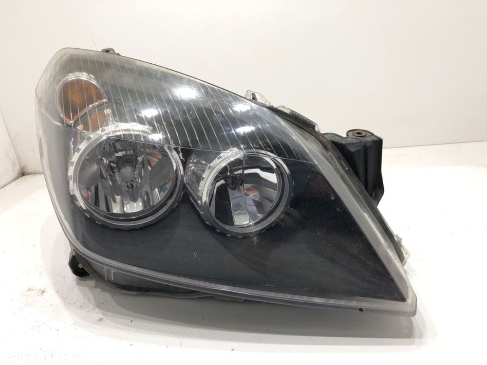 REFLEKTOR PRAWY PRZÓD - 296.00 PLN - OPEL ASTRA H (A04) 2004 - 2014 2.0 Turbo (L48) 125 kW [170 KM] - 1