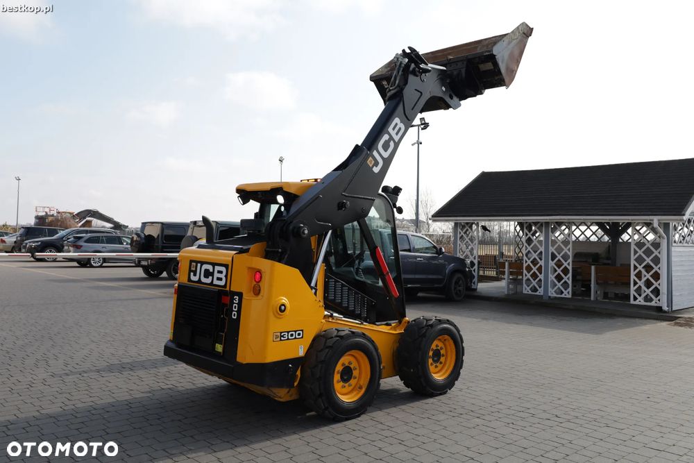 JCB 300 T4 Miniładowarka Skid steer - 20