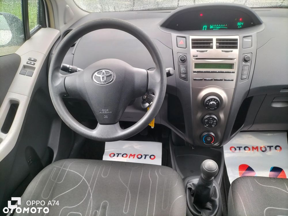 Toyota Yaris 1.0 Luna - 8