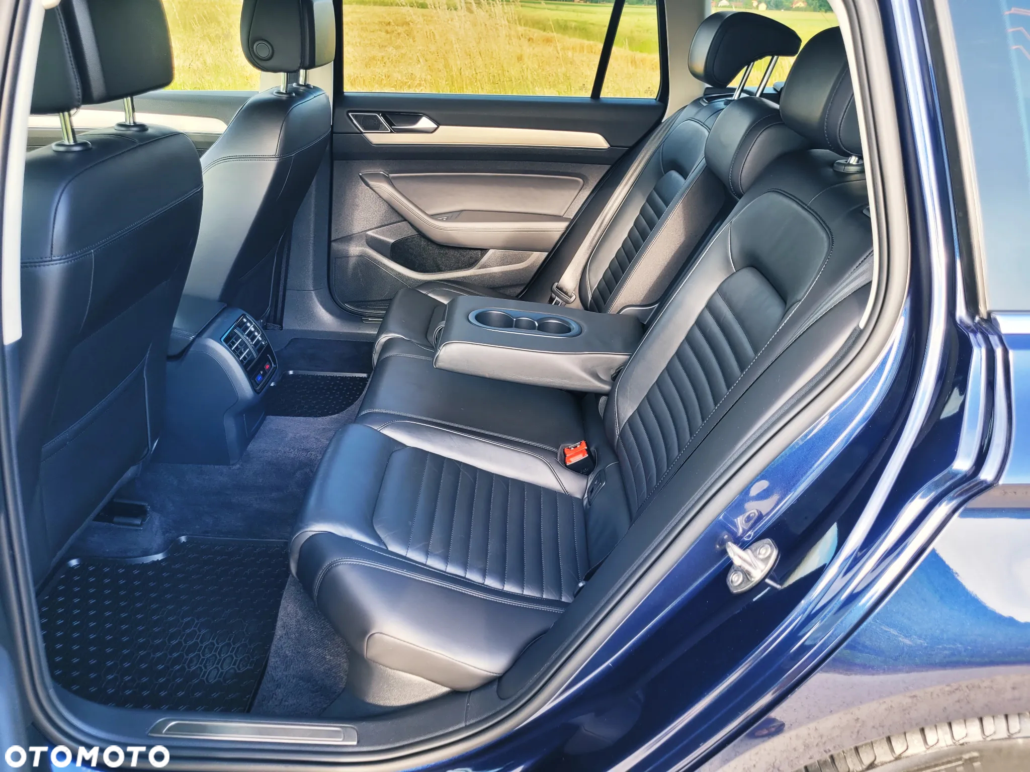 Volkswagen Passat Variant 2.0 TDI (BlueMotion Technology) Highline - 21