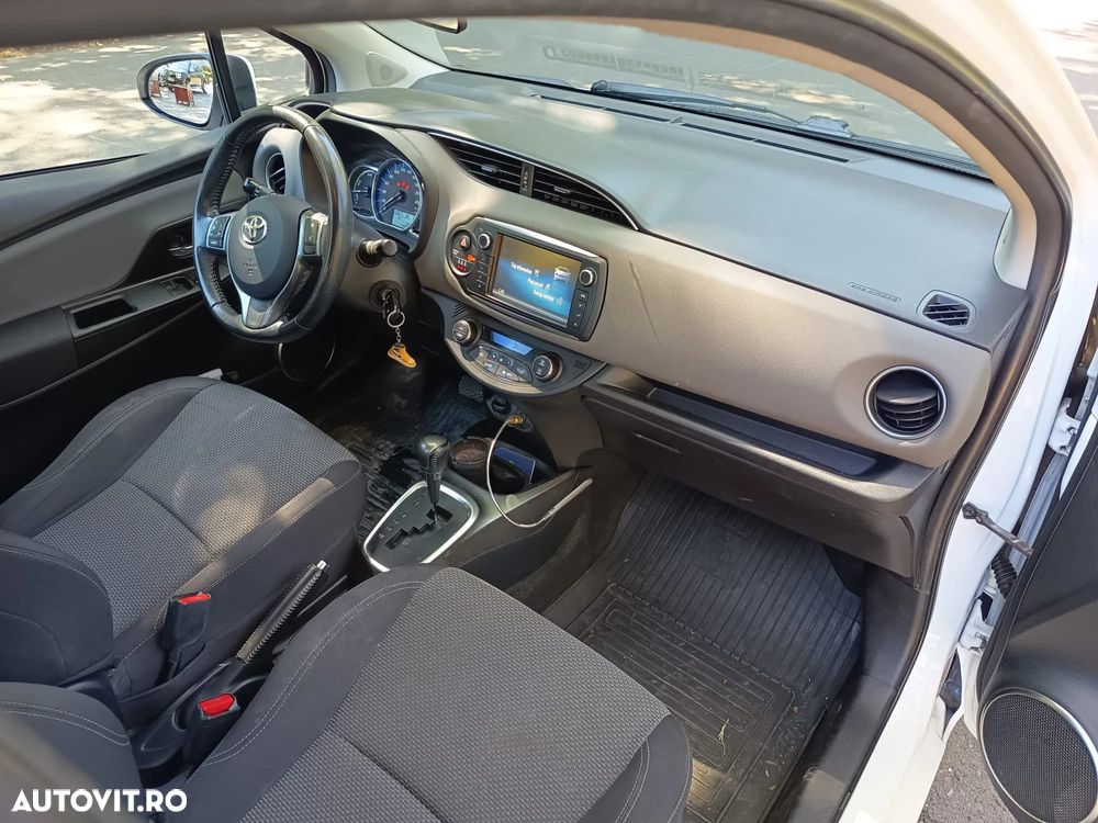 Toyota Yaris ver-1-5-l-vvt--ie-multidrive-s-active - 10