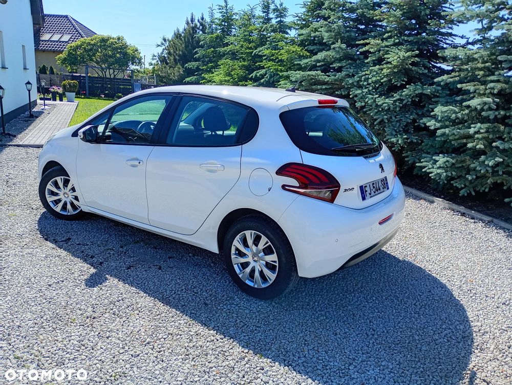 Peugeot 208 1.2 PureTech Allure - 21