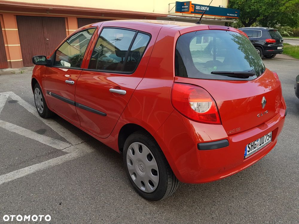 Renault Clio 1.2 16V 75 Dynamique - 4