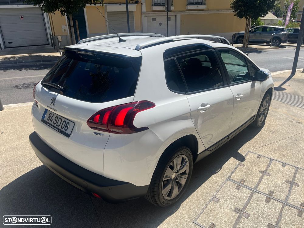 Peugeot 2008 1.2 PureTech Style - 8