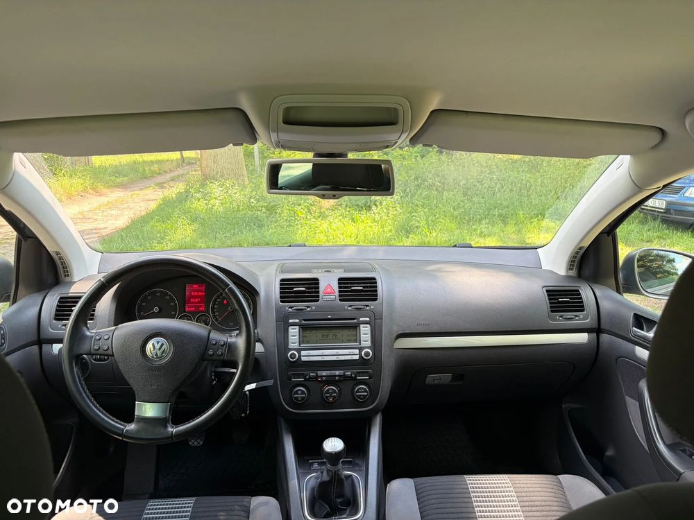 Volkswagen Golf 1.6 United - 19