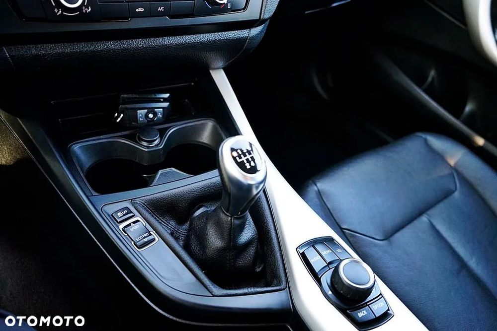 BMW Seria 1 116d - 25