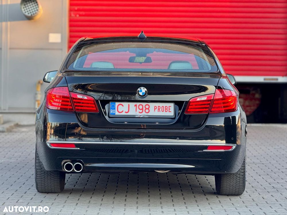 BMW Seria 5 520d Aut. Luxury Line - 12