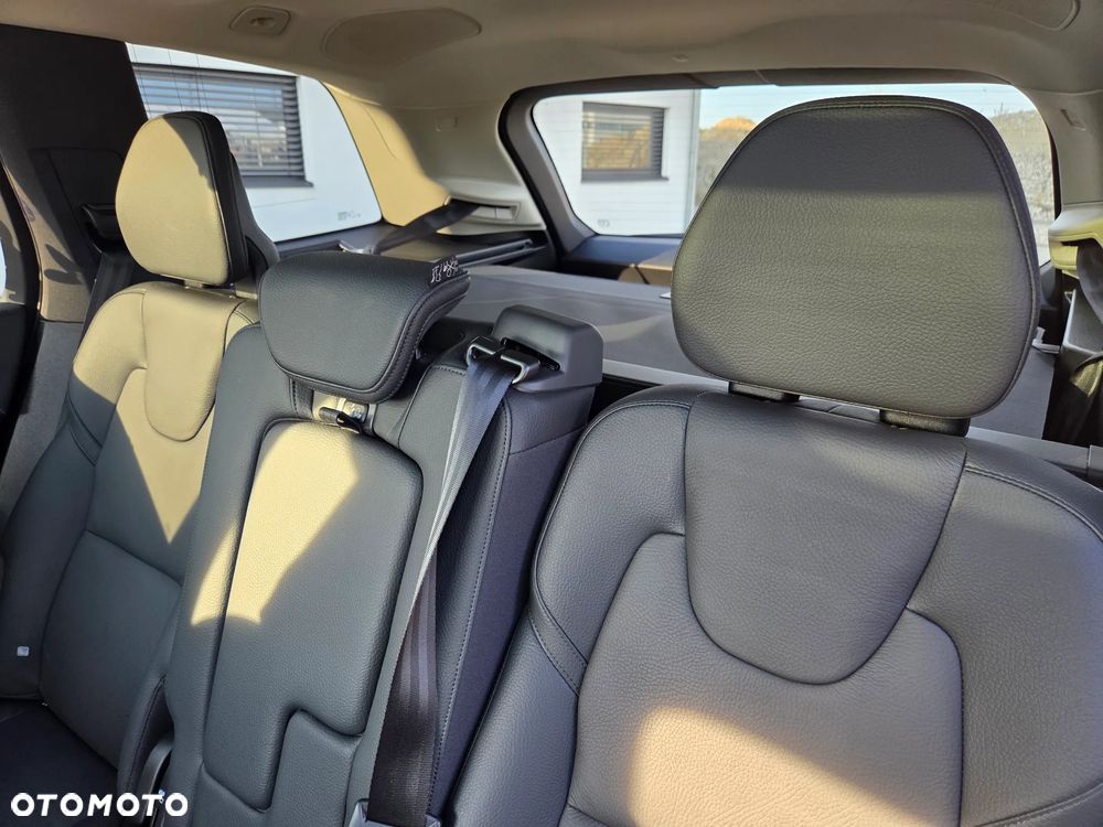 Volvo XC 90 B5 D AWD Plus Bright - 17