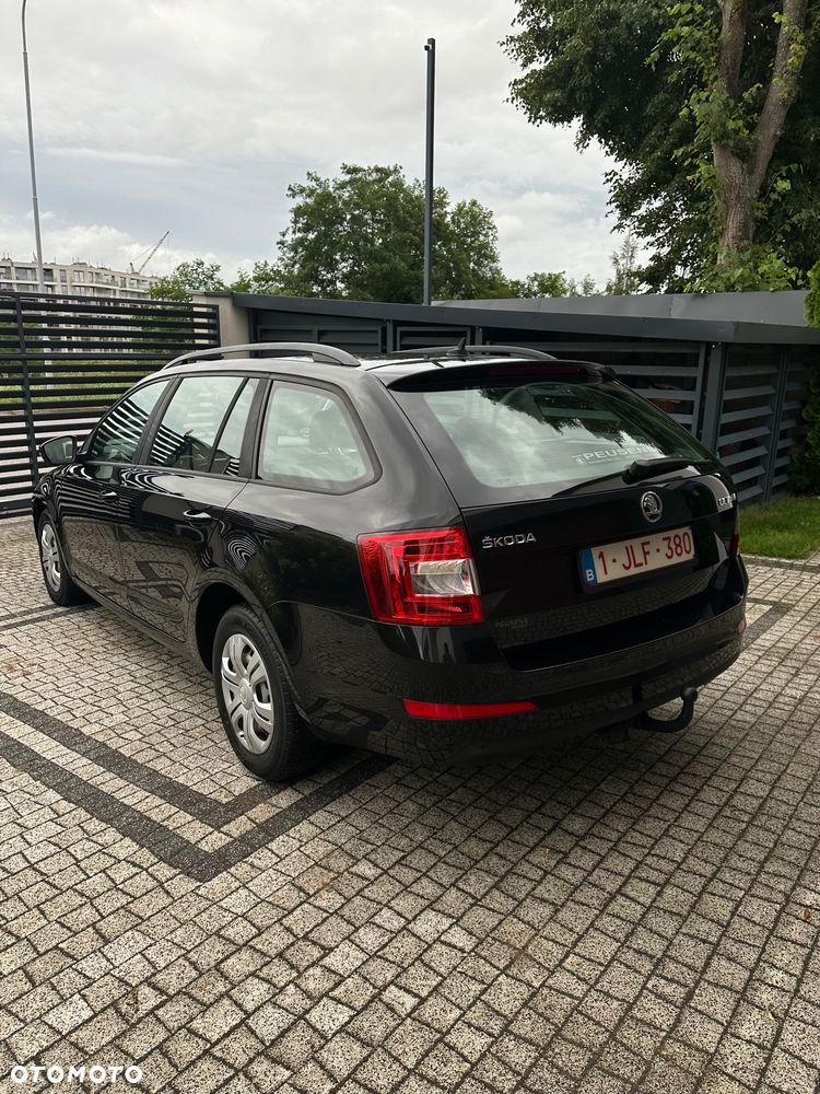 Skoda Octavia 1.6 TDI Solution - 7