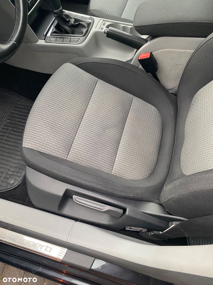 Skoda Superb 2.0 TDI Platinum - 22