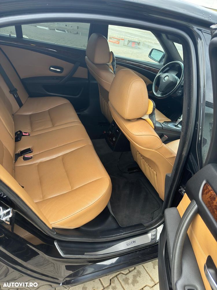 BMW Seria 5 530xd Aut. - 15