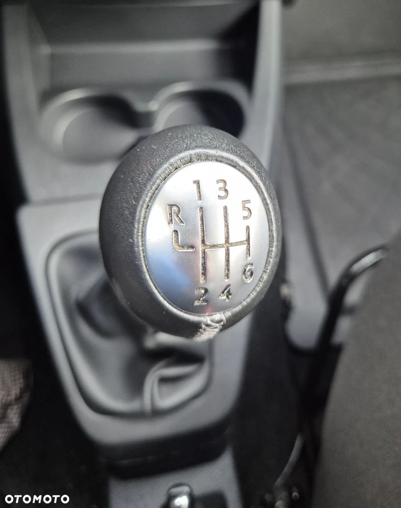 Dacia Lodgy 1.3 TCe Stepway S&S - 29