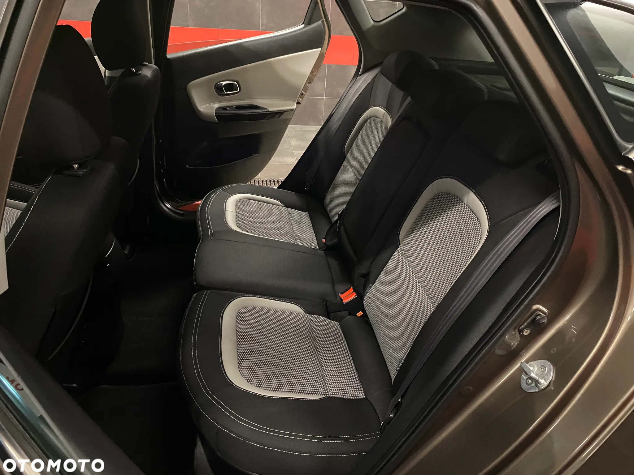 Kia Ceed 1.6 CRDi Spirit - 23