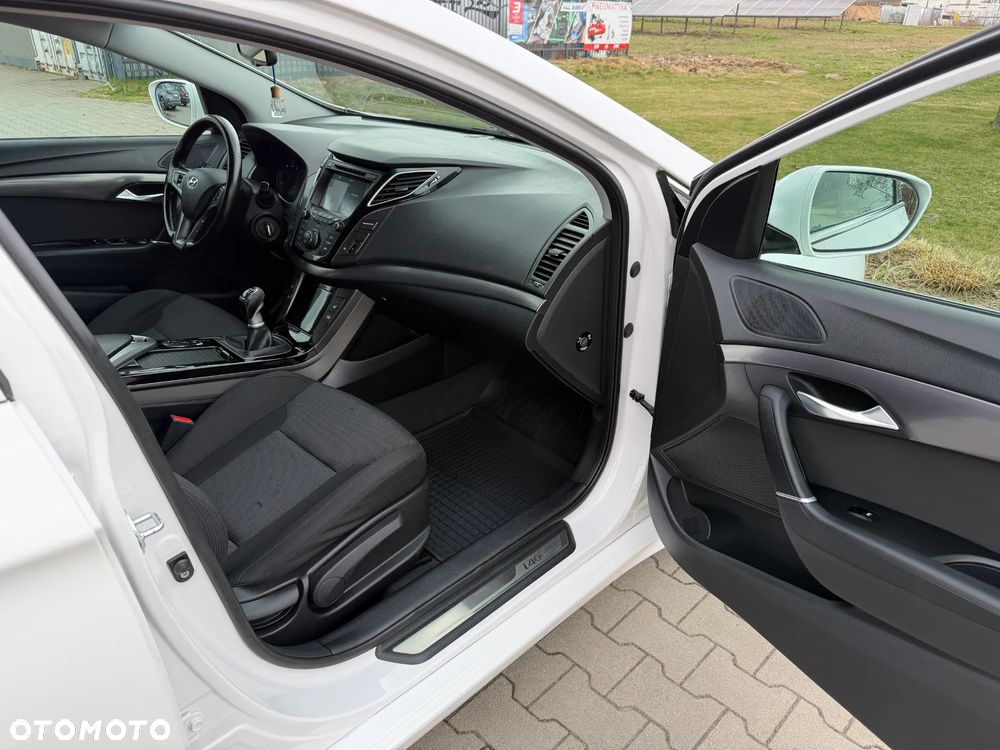 Hyundai i40 Kombi blue 1.7 CRDi Premium - 20