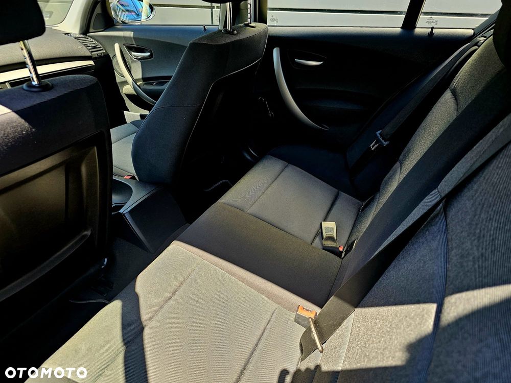 BMW Seria 1 116i - 14