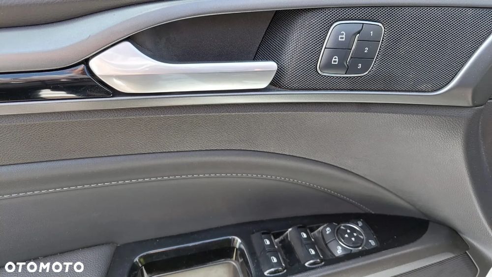 Ford Mondeo 2.0 TDCi Bi-Turbo ST-Line PowerShift - 13
