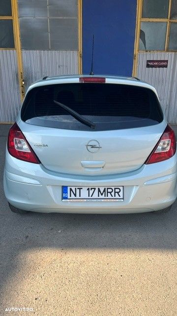 Opel Corsa 1.0i Essentia - 9