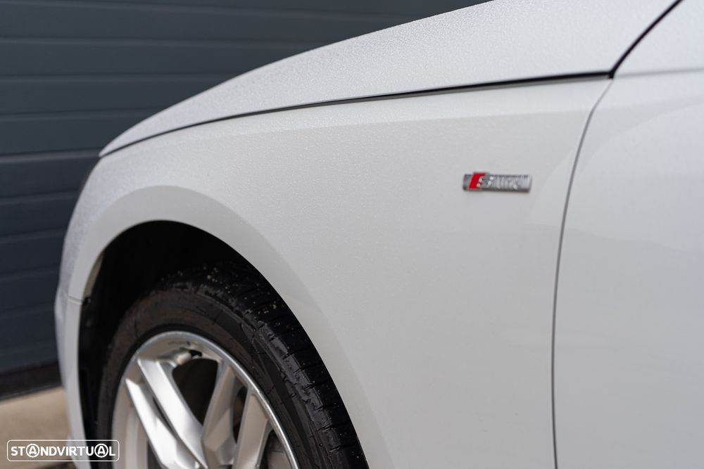 Audi A4 45 TFSI quattro S line S tronic - 11