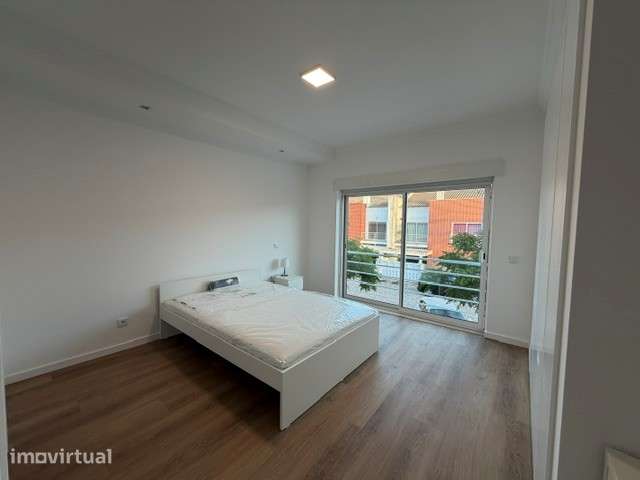 QUARTOS PARA ARRENDAMENTO EM MORADIA NOVA | PINHAL NOVO - Grande imagem: 2/17