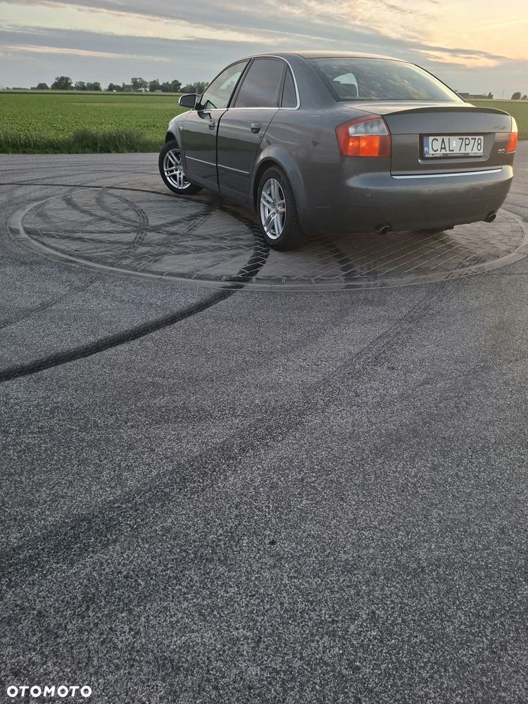 Audi A4 Avant - 13