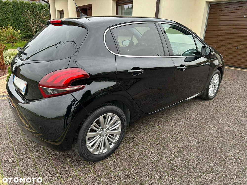 Peugeot 208 BlueHDi 100 Active Pack - 4