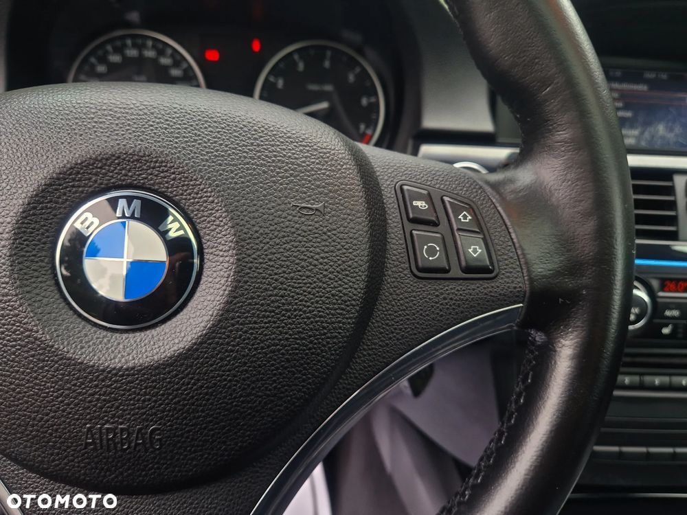 BMW Seria 3 - 37