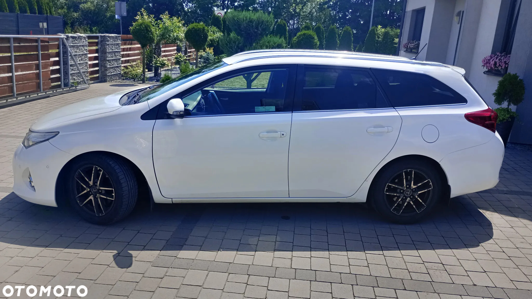Toyota Auris - 4