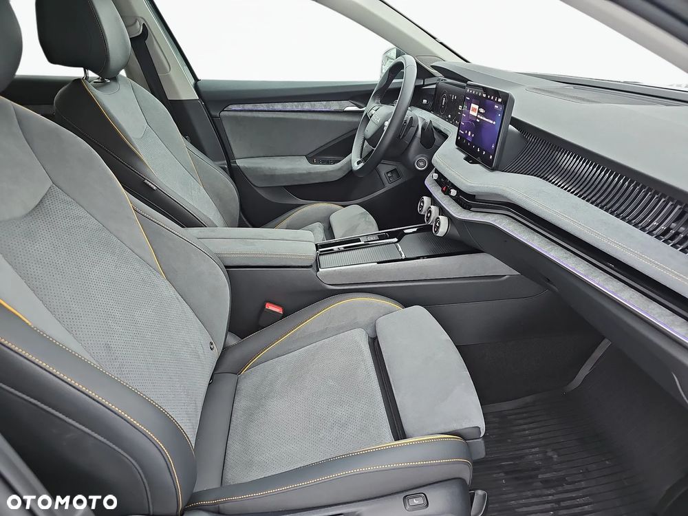 Skoda Superb 1.5 TSI Plug-in Hybrid Selection DSG - 10