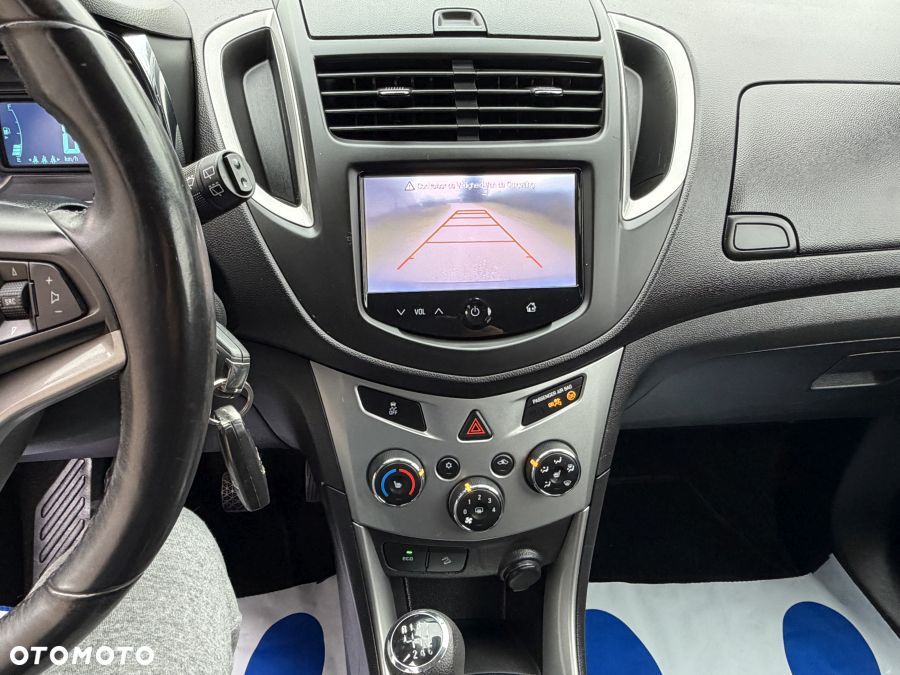 Chevrolet Trax 1.4T LS - 23