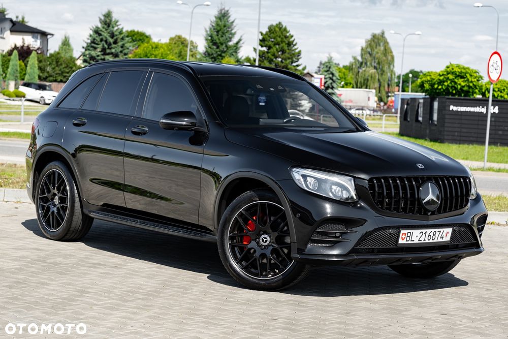 Mercedes-Benz GLC 250 4Matic 9G-TRONIC AMG Line - 3