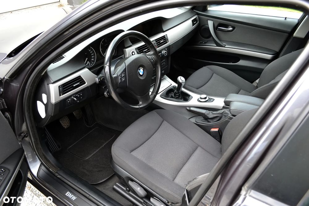 BMW Seria 3 320d DPF - 10